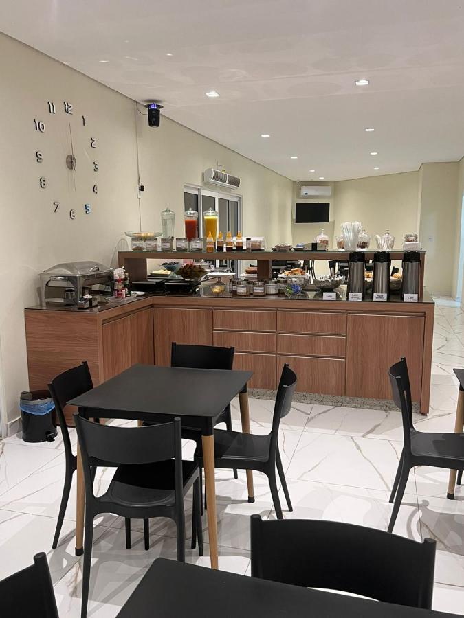 Rametta Hotel Montes Claros Buitenkant foto