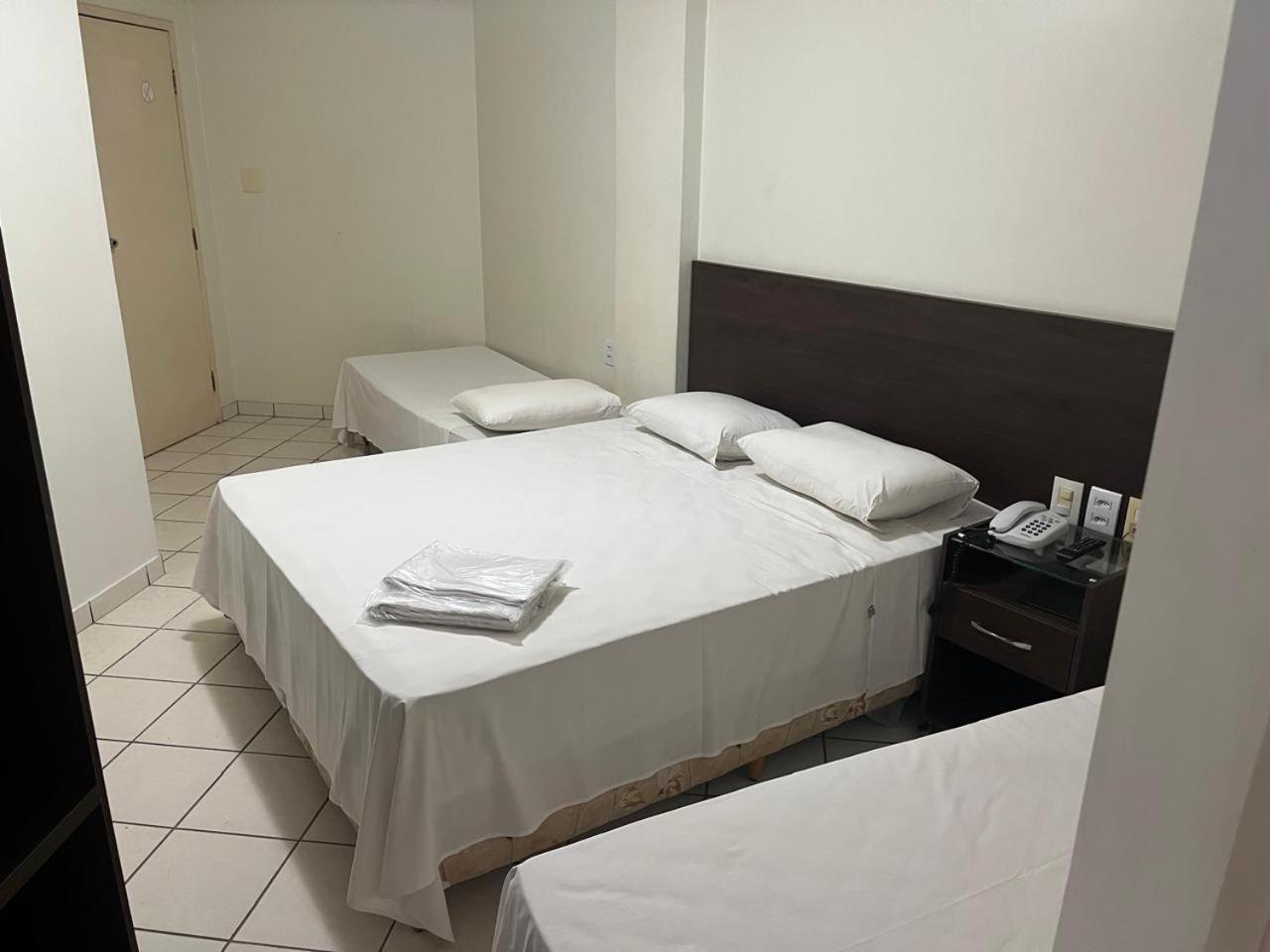 Rametta Hotel Montes Claros Buitenkant foto