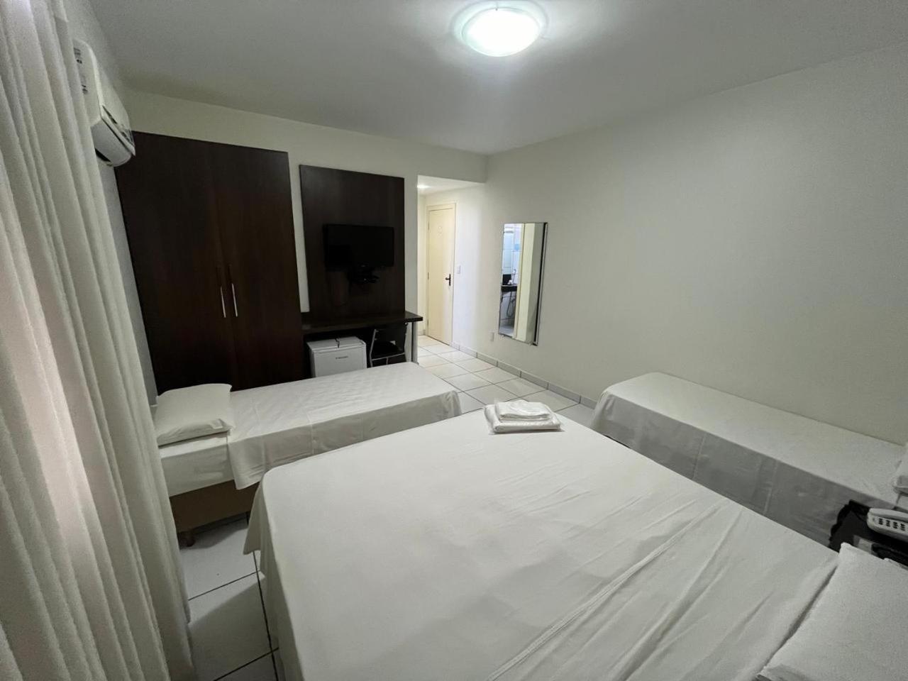 Rametta Hotel Montes Claros Buitenkant foto