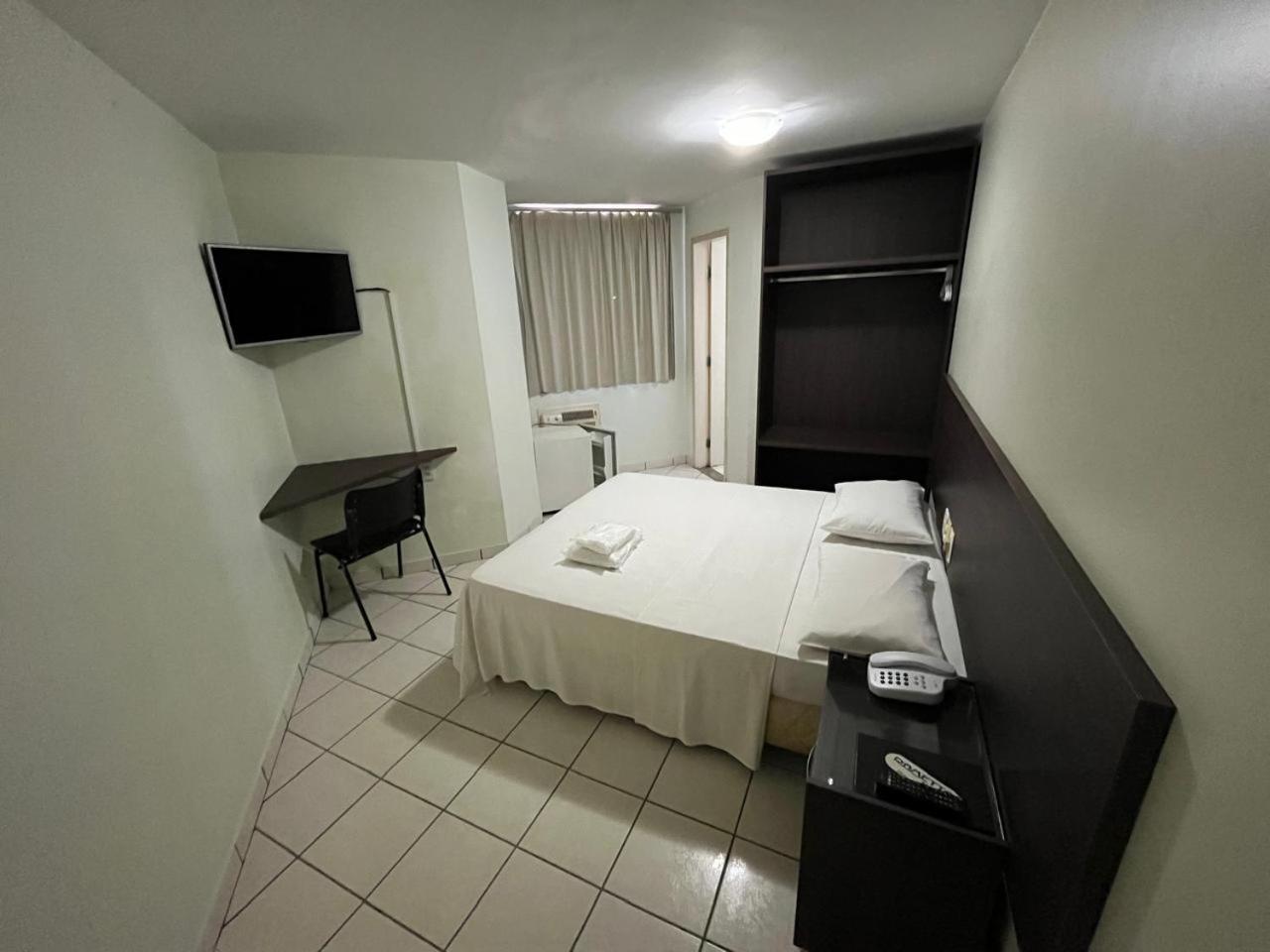 Rametta Hotel Montes Claros Buitenkant foto